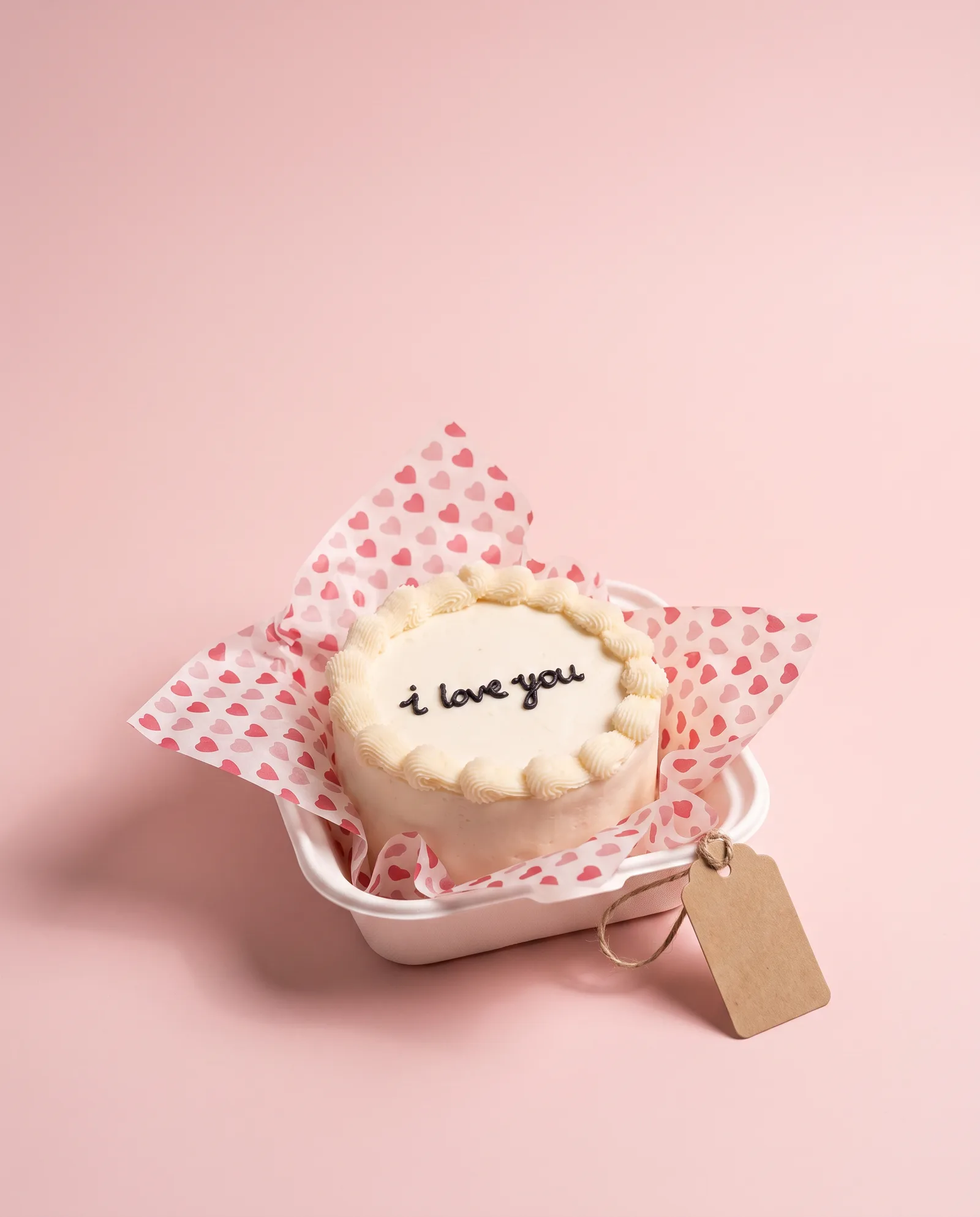 Valentine's mini cake iced with i love you